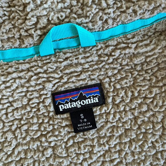 Patagonia cozy tan fleece vest S 7-8 - Picture 4 of 11